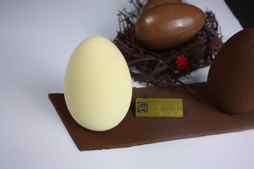 big mini egg easter egg